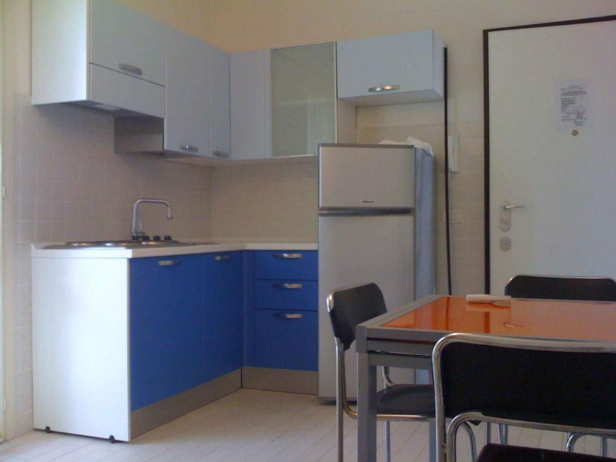 Apartment In Marina Di Massa - Toskana 24103 Bagian luar foto