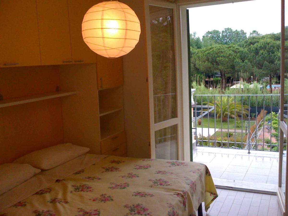 Apartment In Marina Di Massa - Toskana 24103 Bagian luar foto